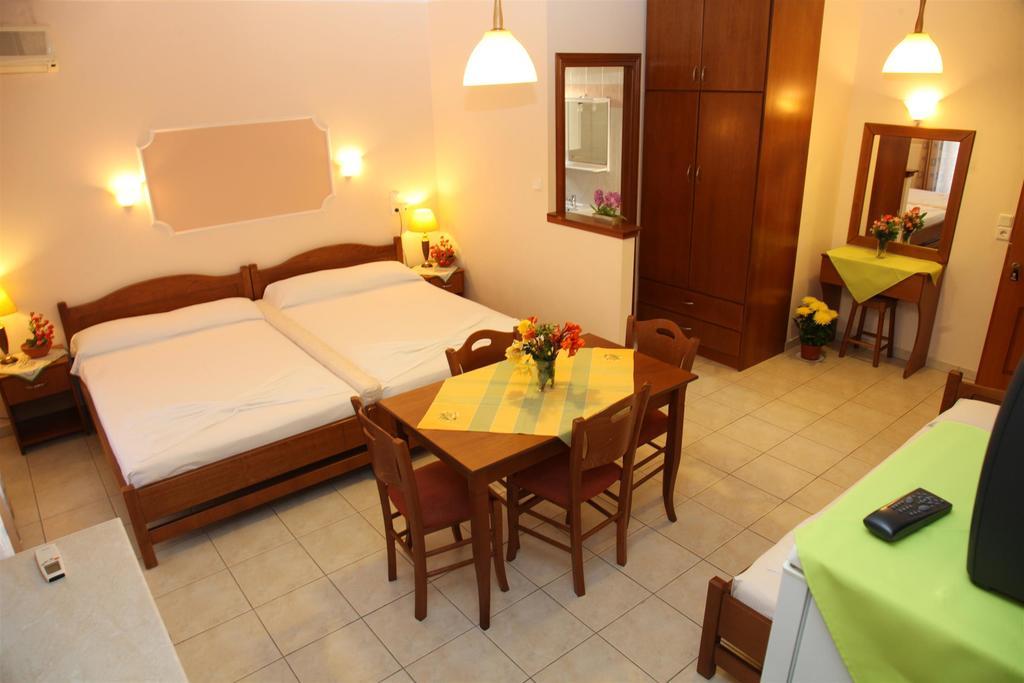 Vasiliki Apartments 플라타모나스 외부 사진